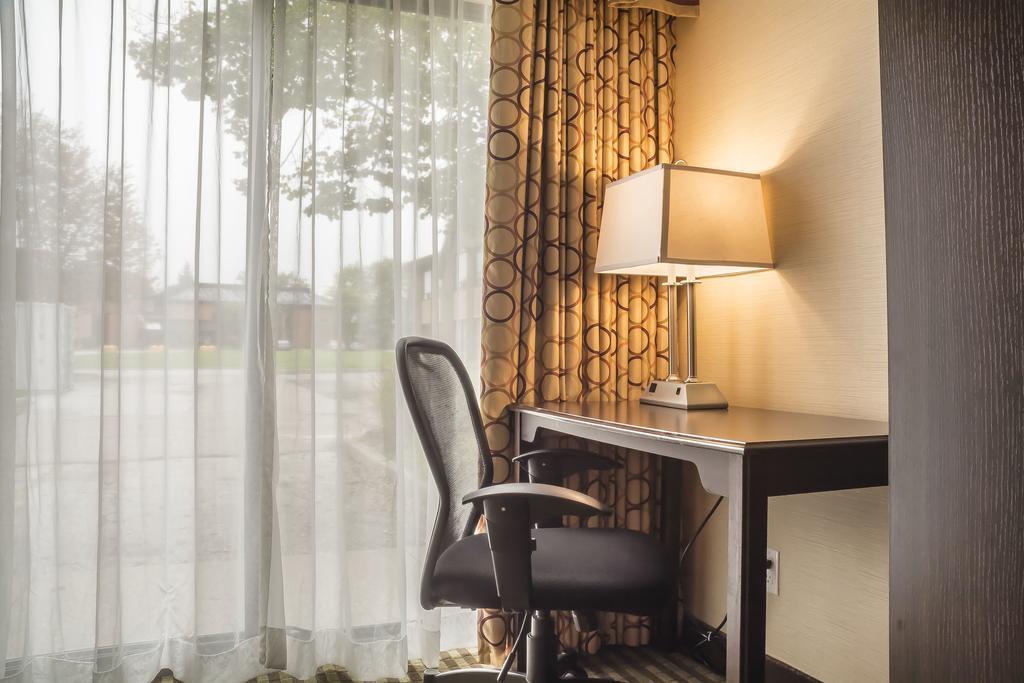 Comfort Inn Chatham-Kent Exteriér fotografie