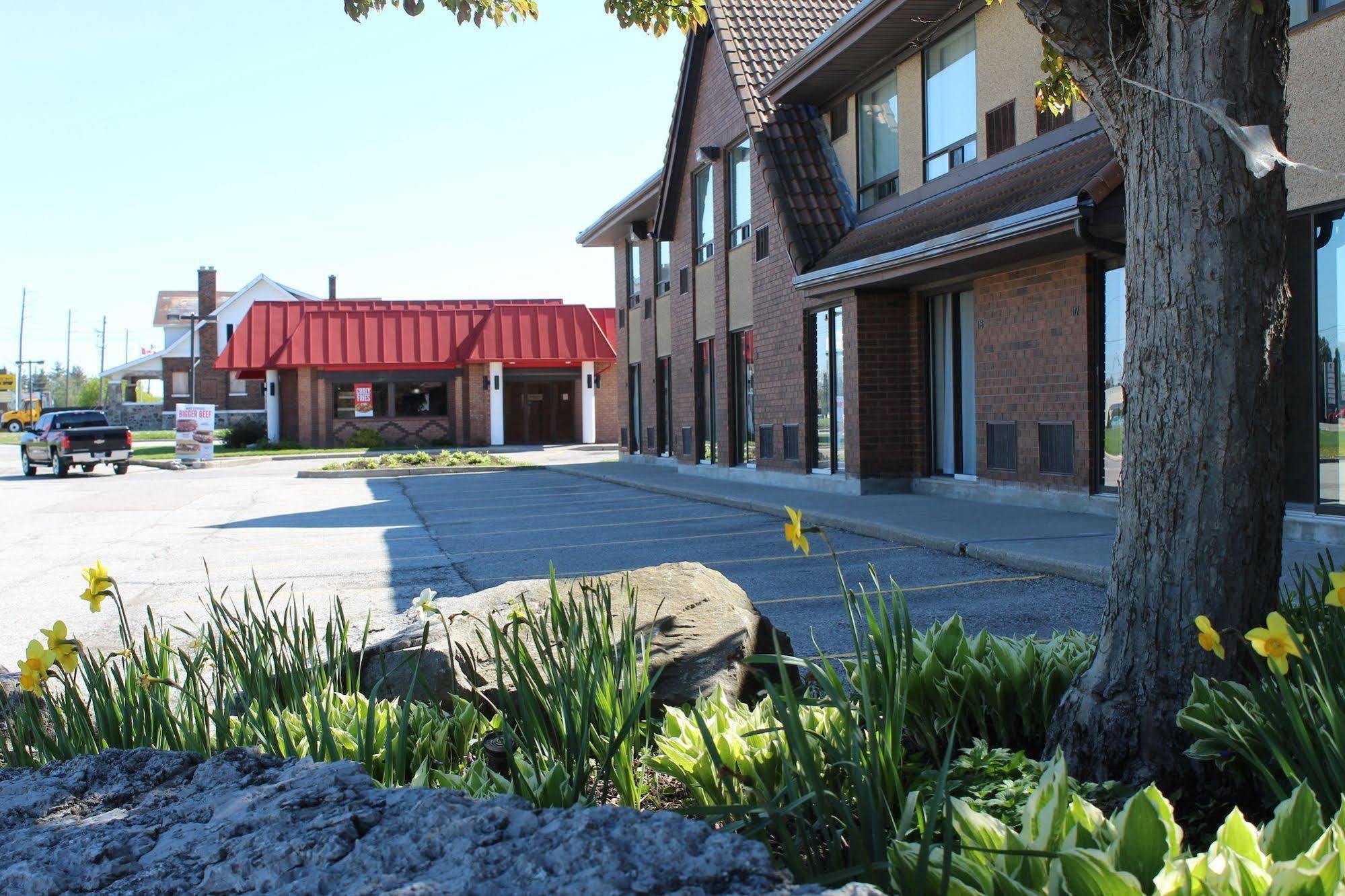 Comfort Inn Chatham-Kent Exteriér fotografie
